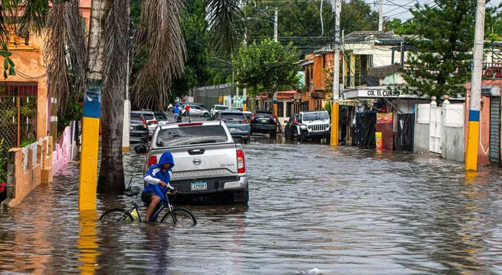 Onda tropical provocará aguaceros y tormentas este domingo en el Gran Santo Domingo y otras provincias
