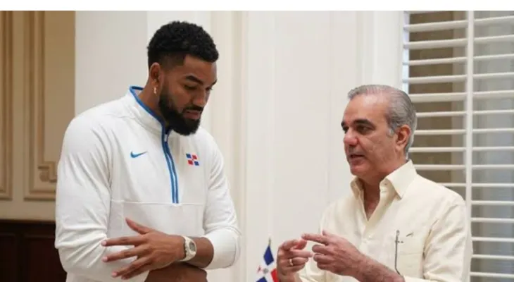 Presidente Abinader felicita a Towns por título NBA