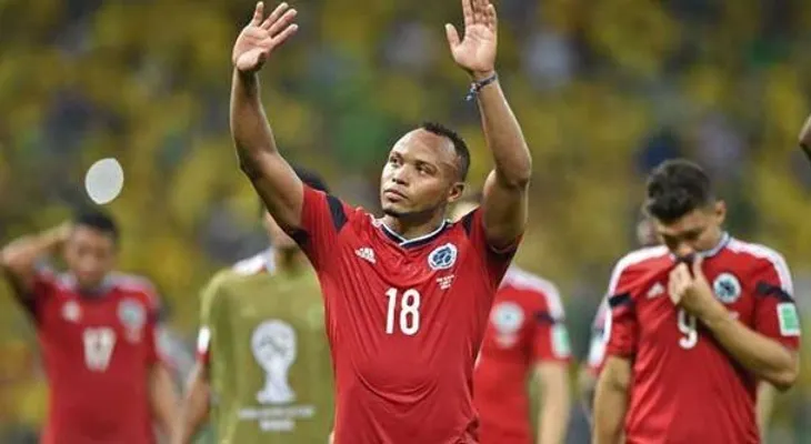 Zúñiga, el más solitario y odiado de los futbolistas