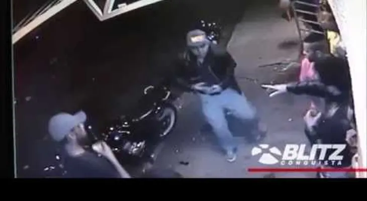 Una fracción de segundo decide un duelo fatal entre un hombre y una mujer