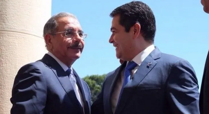 Presidente de Honduras llega al Palacio Nacional