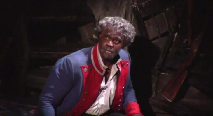 Murió protagonista de Los Miserables tras caer por una escalera