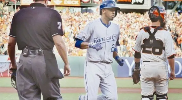 Kansas City sigue inspirado; coloca la serie 2-1 a su favor