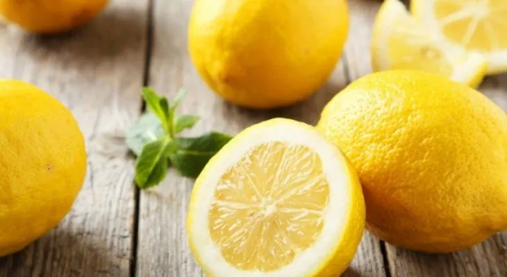 Las 7 cosas que puedes hacer con un limón en tu vida cotidiana y seguro no sabes