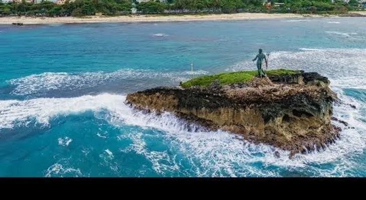 La estatua de Neptuno en el malecón de Puerto Plata