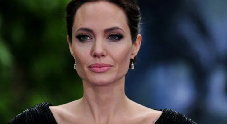 Angelina Jolie contra "impunidad" por secuestro de colegialas en Nigeria