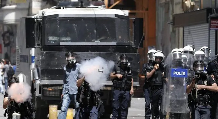 Casi un millar de detenidos y 79 heridos en las protestas en Turquía