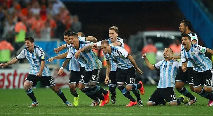 Argentina derrota a Holanda 4-2 en penales y pasa a la final