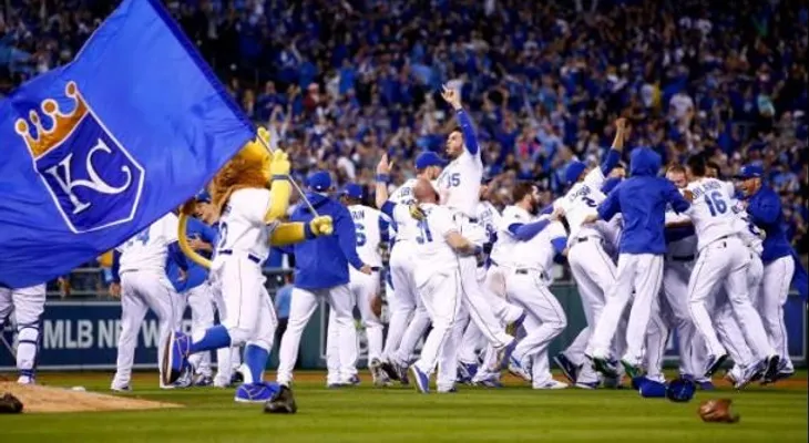 Kansas City  avanza otra vez a la Serie Mundial