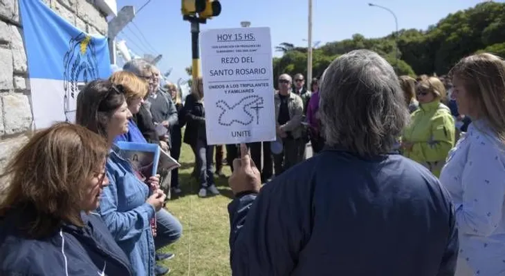 Familiares submarino San Juan viven tremenda angustias de "saber si viven o no"