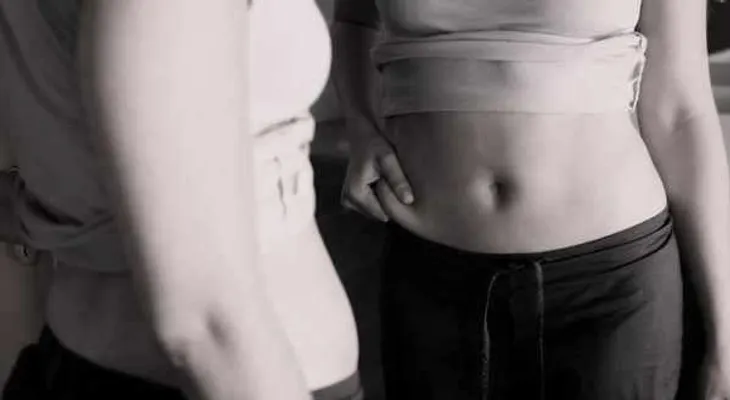 ¿Por qué no logras marcar tus abdominales?
