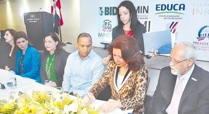 Lanzan proyecto que dará empleos a 32,000 jóvenes