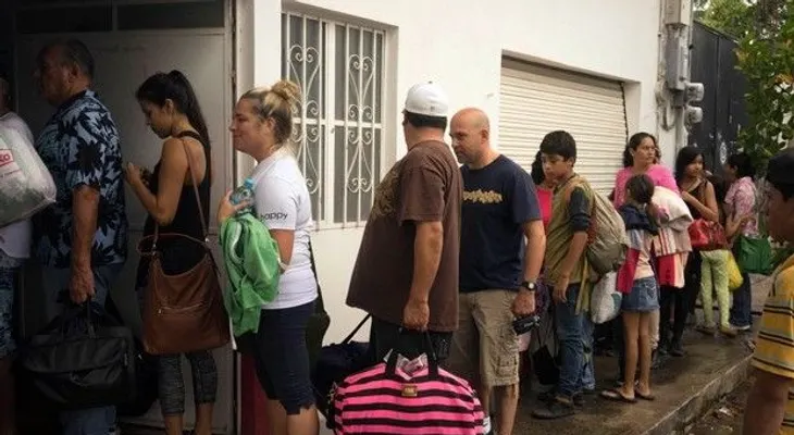 El huracán Patricia toca tierra mexicana