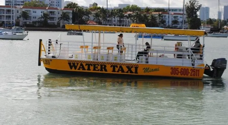 Miami Beach lanza un servicio de taxi acuático como medida alternativa