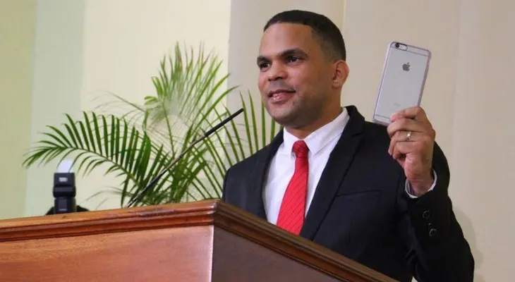 Moisés González llama alcaldes a no temer a las veedurías digitales; propone sean creadas
