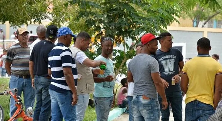 En San Juan, Azua, Peravia y SC la gente votó y se divirtió
