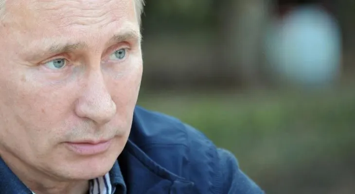 Putin acusa a EEUU de bloquear a Snowden en territorio ruso