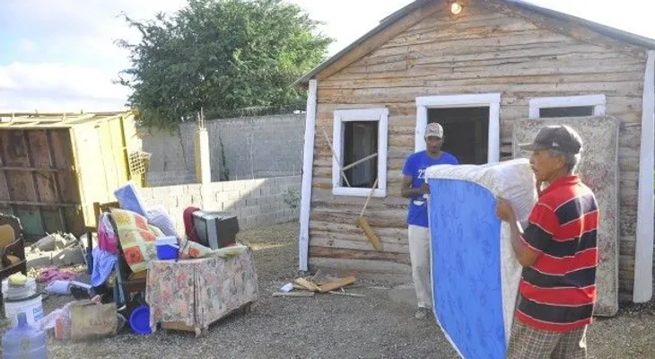 Se produce enfrentamientos en desalojo de familias ocupaban solares 