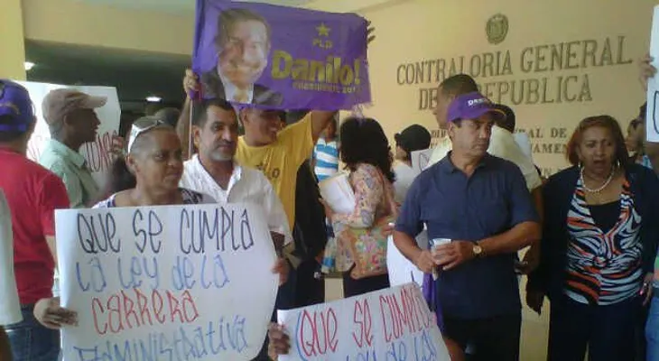 Productores de café realizan piquete frente a Ministerio de Agricultura