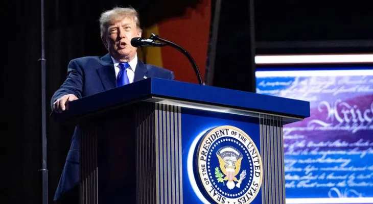 Trump promete pagar US$5.000 a cada adulto si los republicanos conservan el Congreso