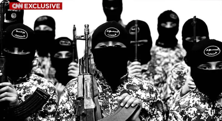 ISIS recluta niños a un ritmo sin precedentes para enviarlos a la muerte