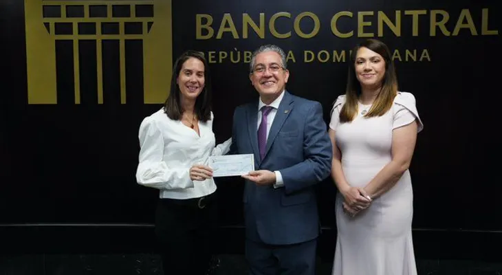 Voluntariado Bancentraliano donó RD$500,000 a la Fundación de Amigos contra el Cáncer Infantil