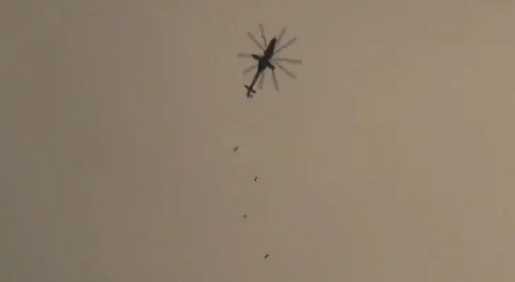 Impactante VIDEO de un bombardeo grabado desde tierra