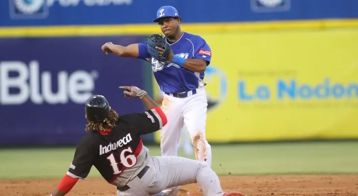 Tigres vienen de atrás y le ganan 5-4 a los Leones; Estrellas "matan" a palos a las Aguilas