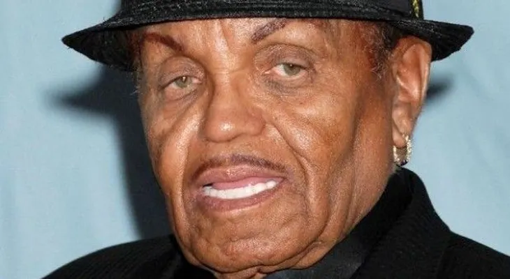 Hospitalizan en Brasil al padre de Michael Jackson 