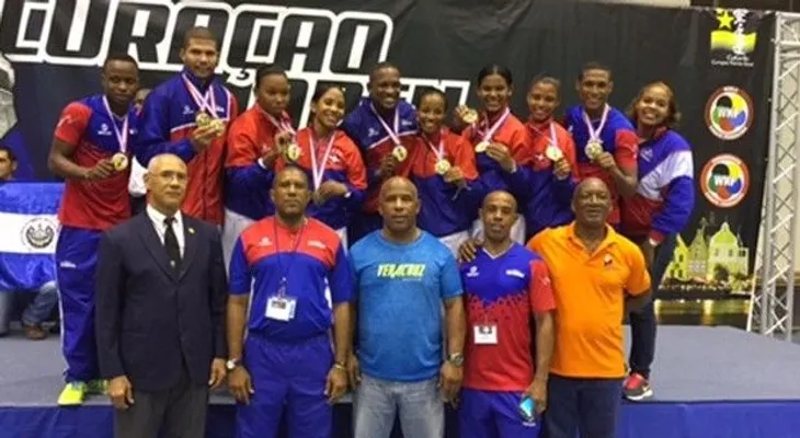 Karate gana 10 preseas de oro en Curazao