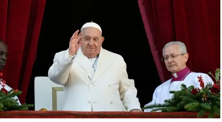 Papa pide callar las armas en la "martirizada Ucrania"