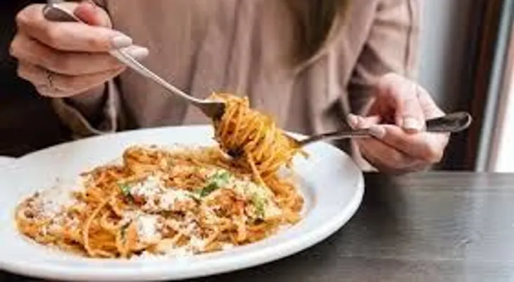 Comer arroz o pasta cocinados con días de antelación puede causar la muerte 