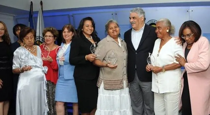 El PRD reconoce a damas destacadas en gesta del 1965