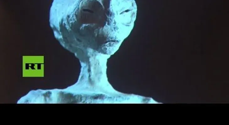 Perú: Investigador presenta "pruebas" de la vida alienígena en la Tierra (Video)