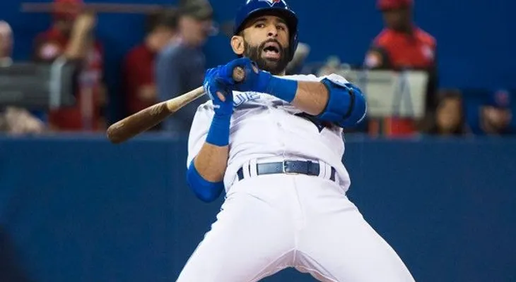 José Bautista llega a las 800 remolcadas; Franco la saca