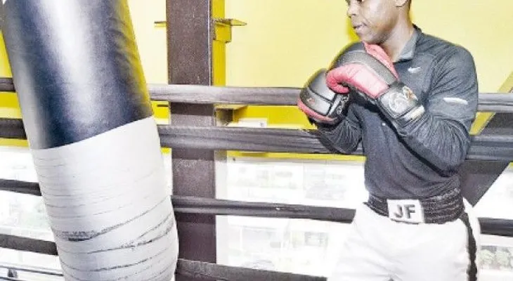 El Abejón Fortuna picó con furia al boricua Abmer Cotto