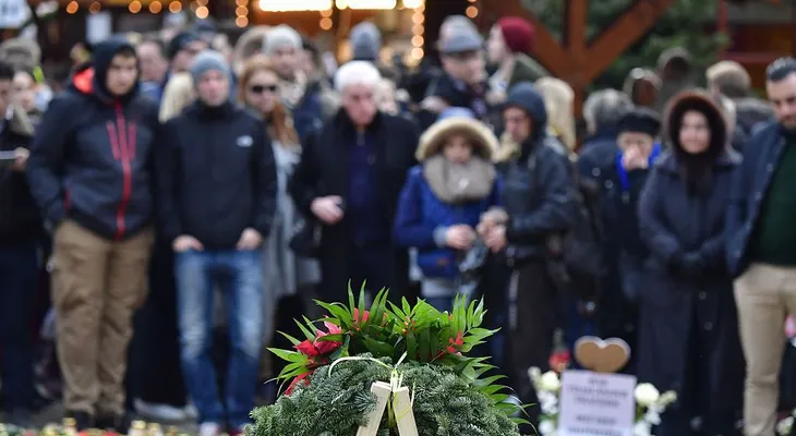 Allanan dos casas en relación con el ataque a mercado de Navidad en Berlín