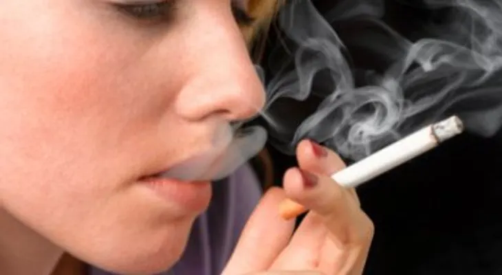 El humo del tabaco provoca sordera