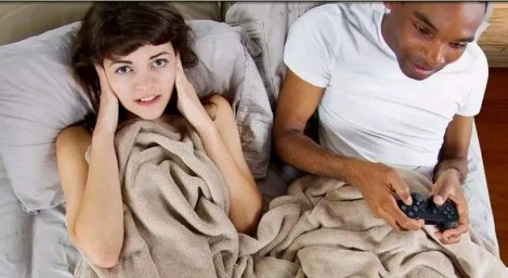 Las relaciones también se dañan por el tecnoestrés