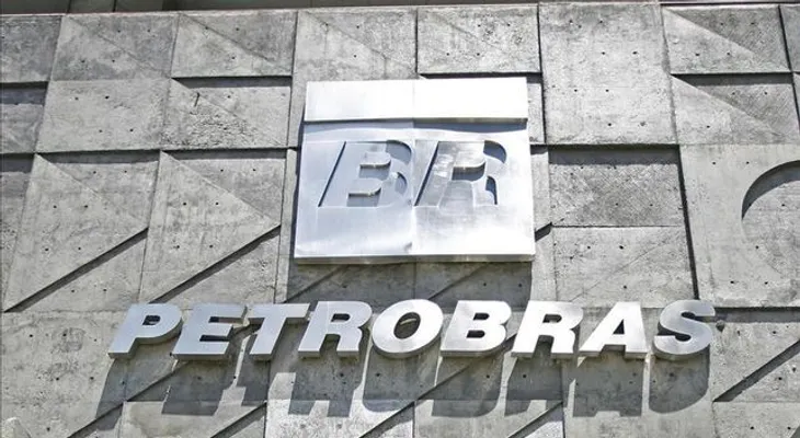 El partido de Rousseff expulsará implicados en corrupción de Petrobras