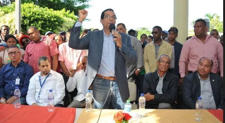 Superintendencia de Electricidad se reúne con comisión para superar conflicto en Samaná