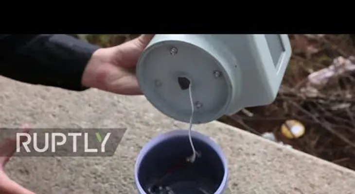 Crean un aparato que convierte el aire en agua (VIDEO)