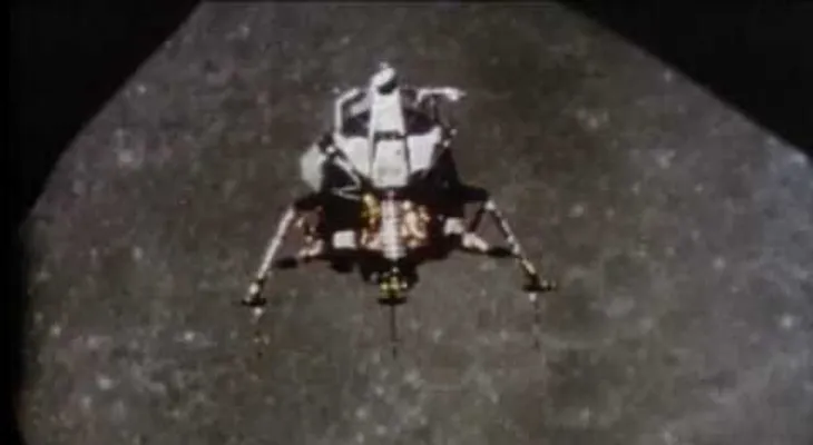 Subastan por 1,8 millones de dólares videos primera caminata en la luna 