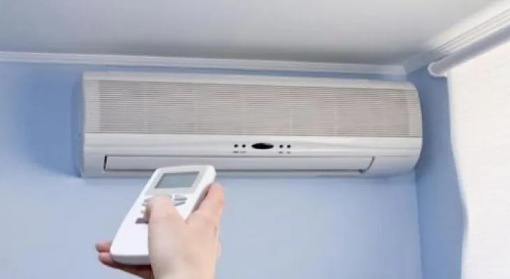Trucos para dormir con el aire acondicionado y no enfermarte