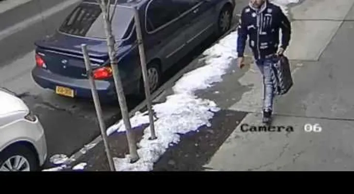 Un ladrón hispano escala edificio Bronx y roba joyas en apartamento de criollo