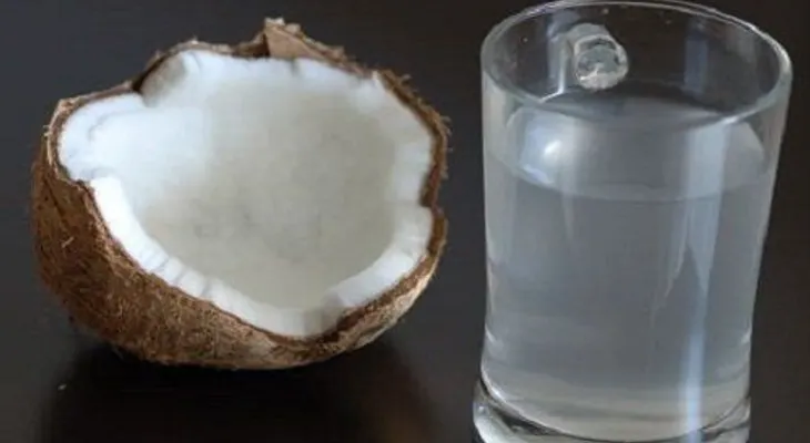 El coco siempre ha sido saludable para la salud, pero en ayunas sus beneficios son impresionantes