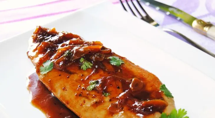 Pollo con salsa de mostaza, cerveza y miel, receta fácil de preparar