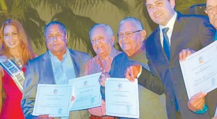 Alcaldía de Ocoa reconoció a exdeportistas