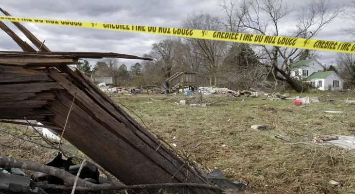 Un niño pequeño entre cuatro muertos por tornado en Virginia