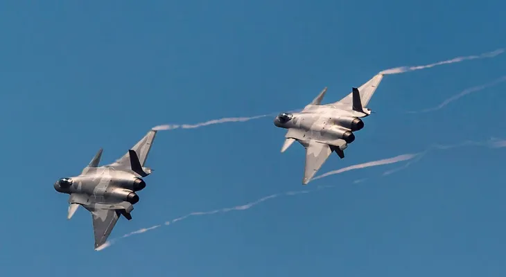 Taiwán denuncia incursión de 19 aeronaves chinas y cuatro buques en vísperas de su Día Nacional